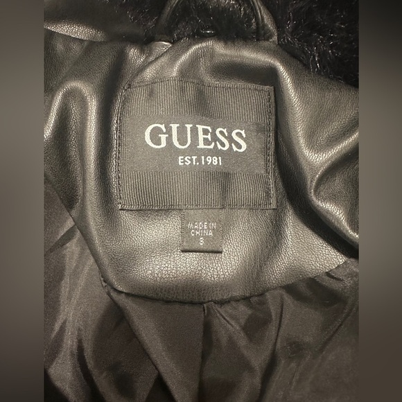 🆕 Guess Women's Faux-Fur Trim Faux- Leather Asymmetric Belted Jacket Small - Picture 5 of 8